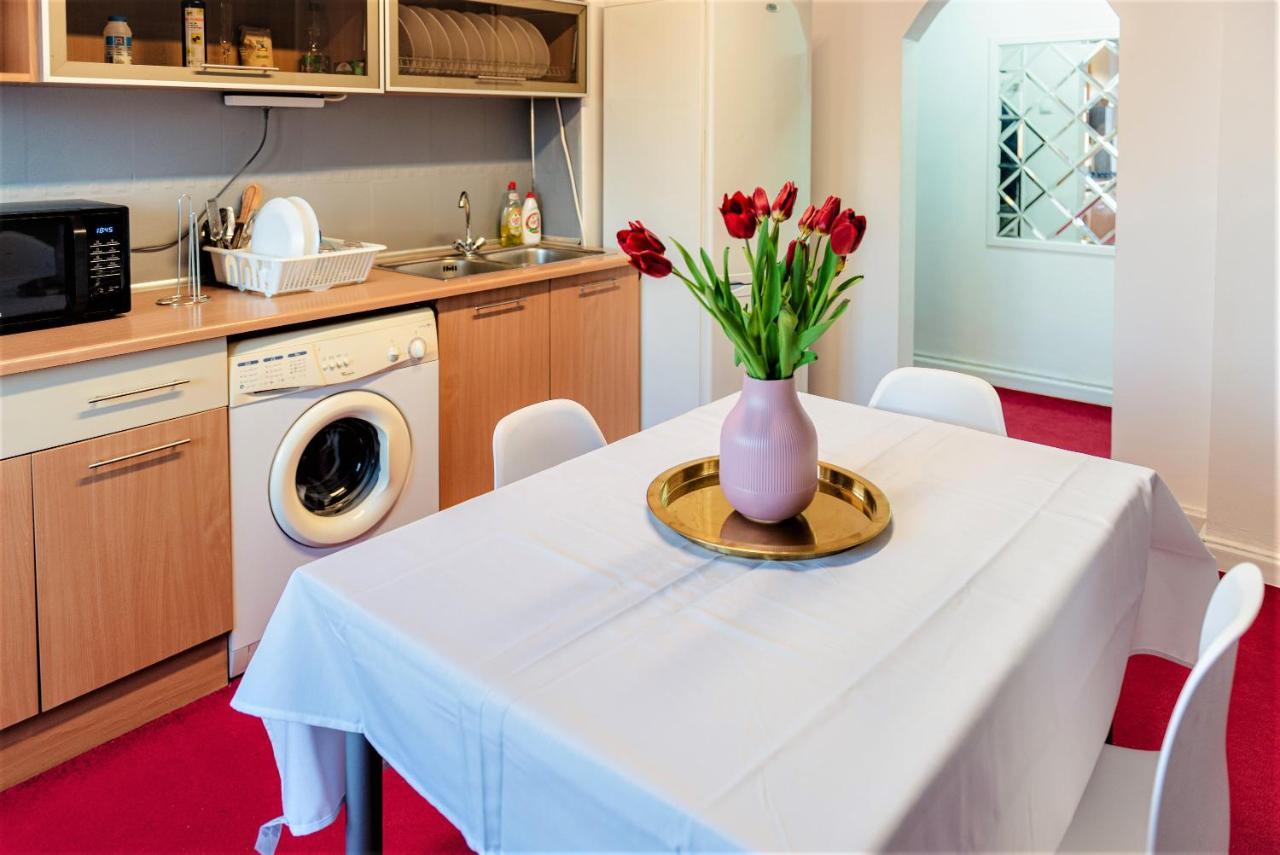 Parliament Marriott Unirii Square 5 Bedrooms Luxury Apartment Old Town Bukarest Eksteriør billede